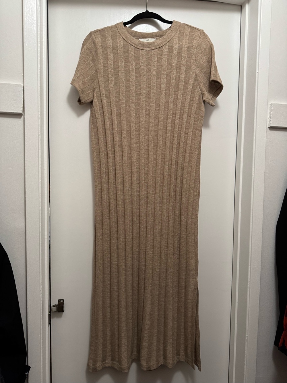 H&M Beige Ribbed Short-Sleeve Maxi Dress
